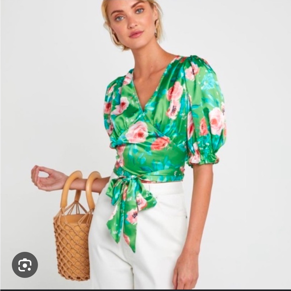 Kourt “Megan” Floral Puff Sleeve Open Tie Back Cropped‎ Blouse- Size XS